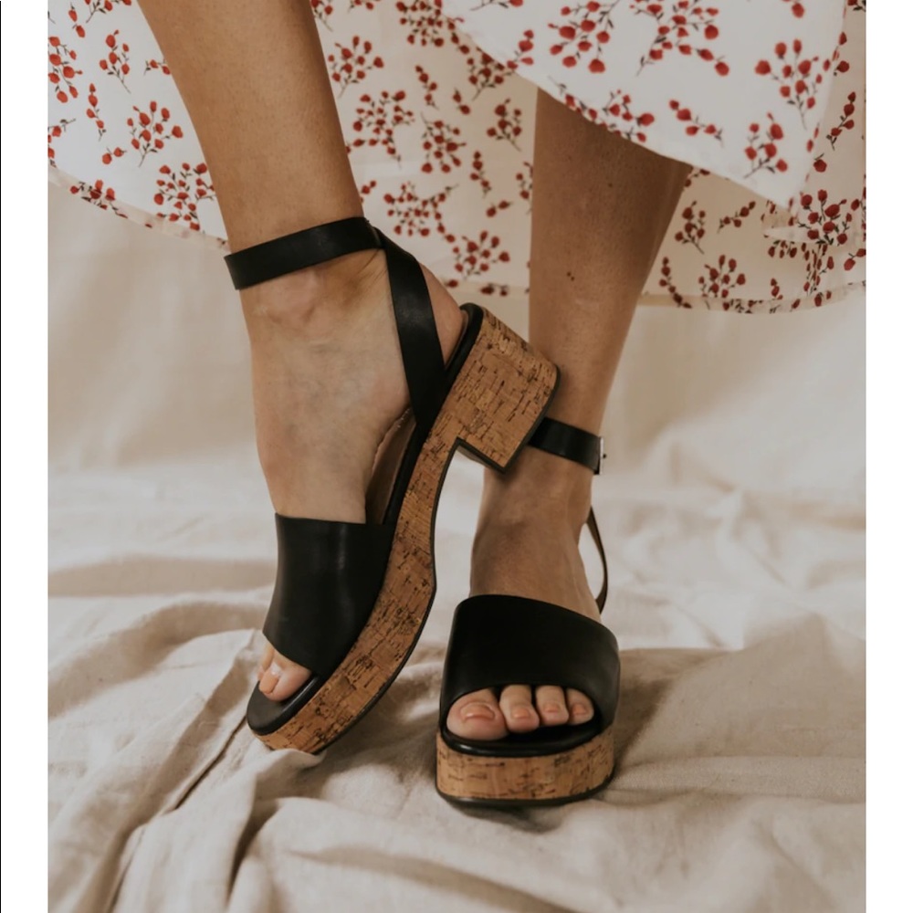 Seychelles Black platform sandal